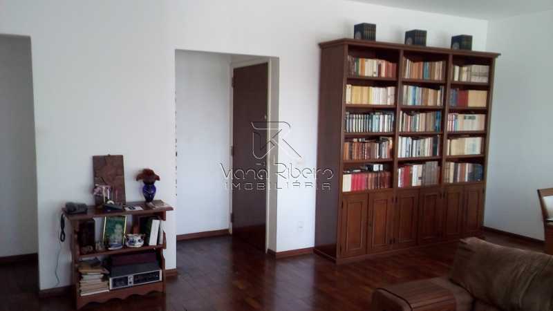 Apartamento à venda com 4 quartos, 180m² - Foto 3