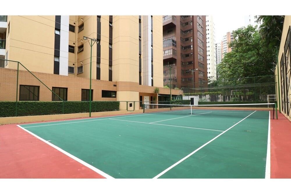 Apartamento à venda com 4 quartos, 191m² - Foto 1