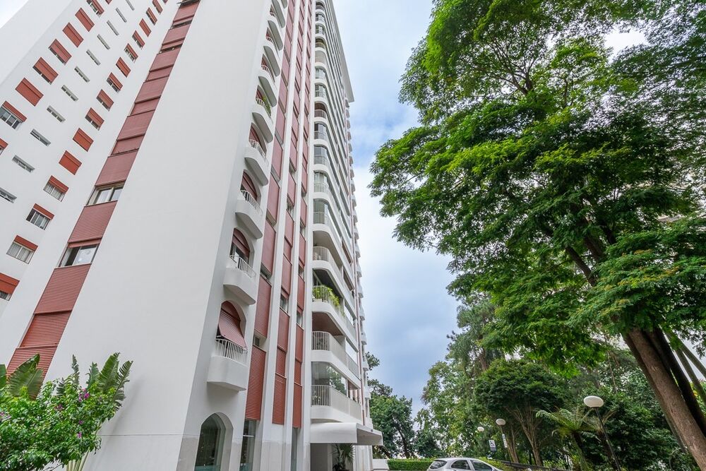 Apartamento à venda com 4 quartos, 207m² - Foto 1