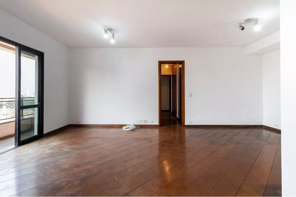 Apartamento à venda com 3 quartos, 110m² - Foto 2