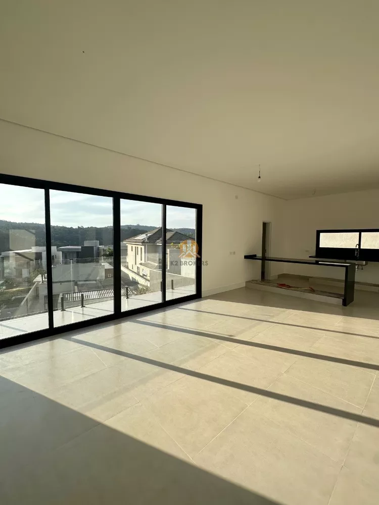 Casa de Condomínio à venda com 4 quartos, 410m² - Foto 2