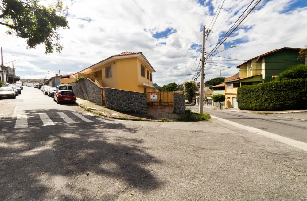 Casa, 5 quartos, 180 m² - Foto 2