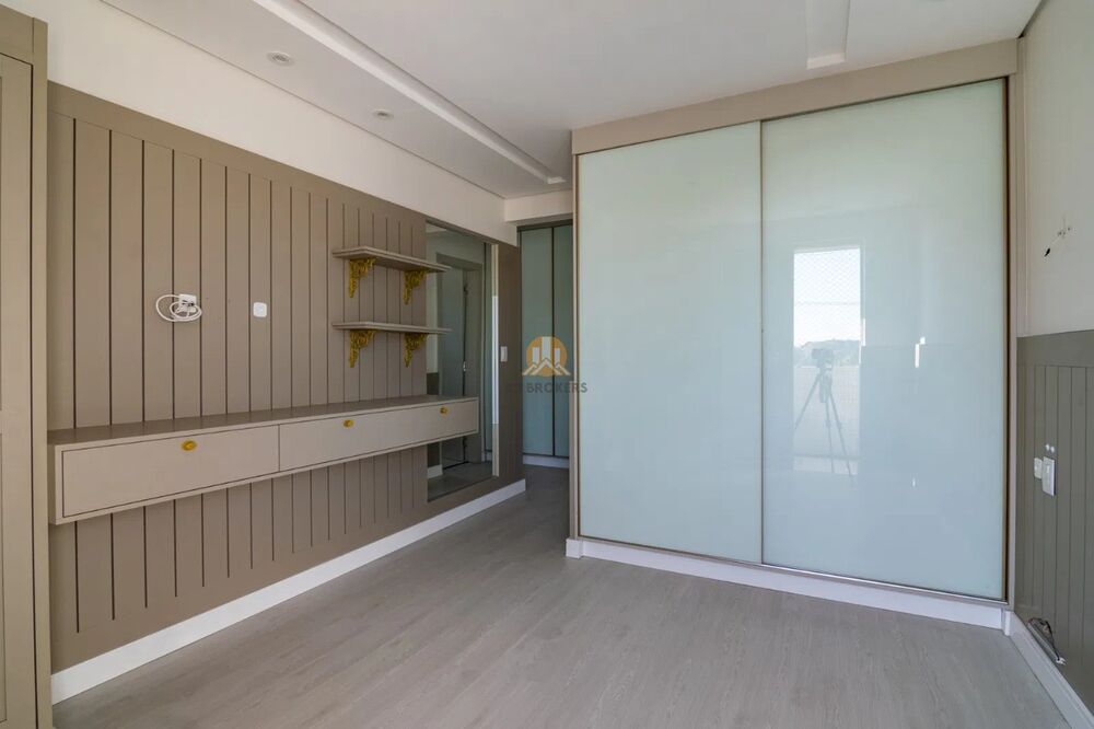 Apartamento à venda com 3 quartos, 122m² - Foto 4