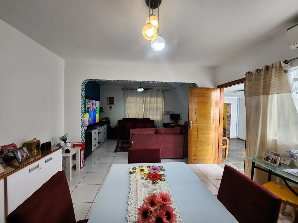 Casa, 4 quartos, 195 m² - Foto 2