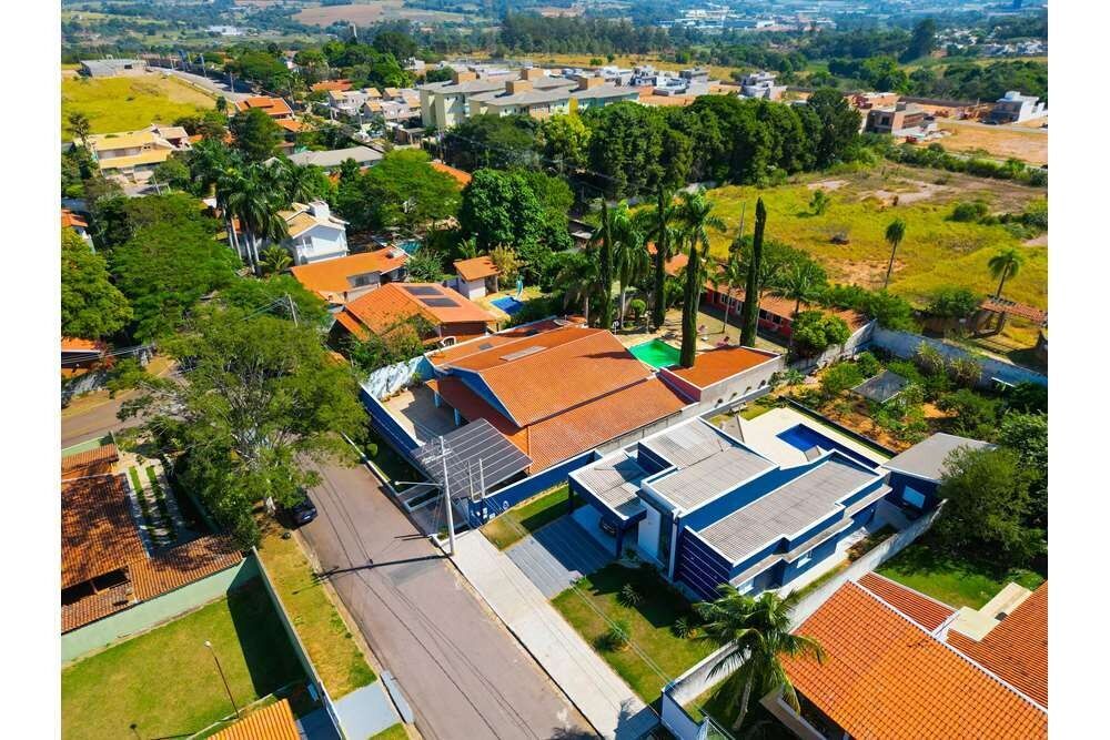 Casa à venda com 3 quartos - Foto 1