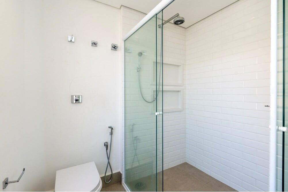 Apartamento à venda com 3 quartos, 121m² - Foto 2