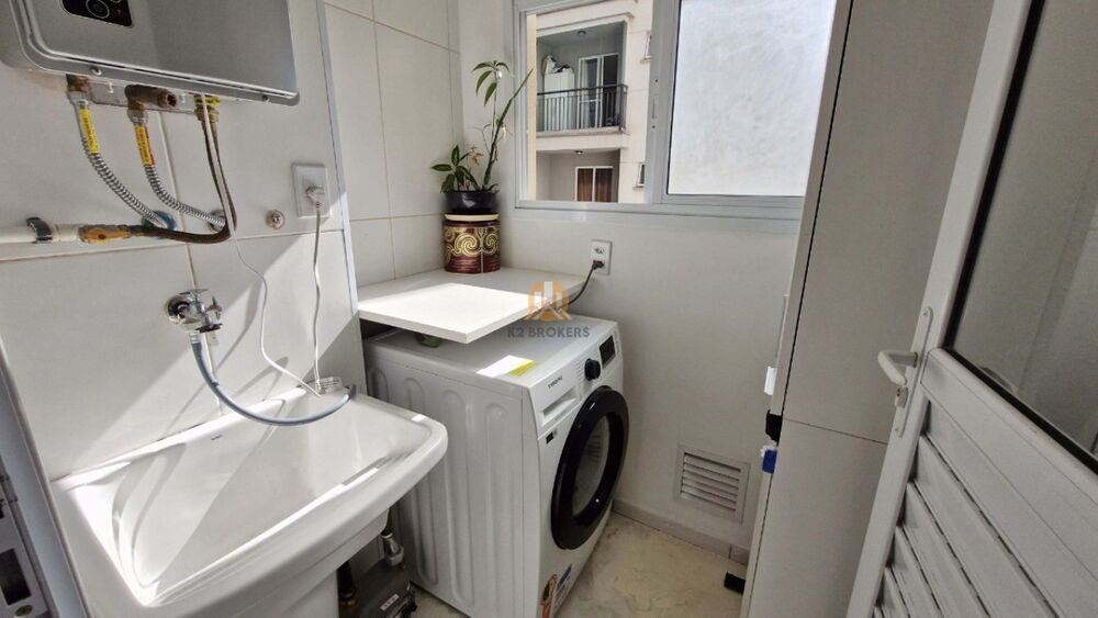 Apartamento à venda com 2 quartos, 64m² - Foto 3