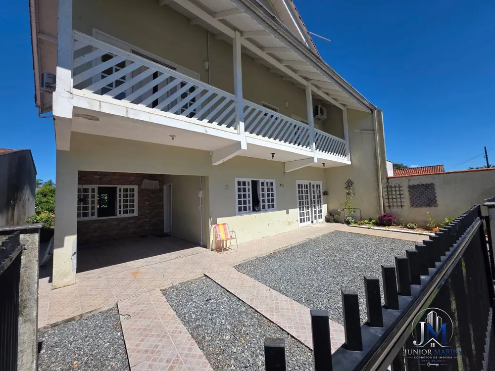 Casa, 6 quartos, 240 m² - Foto 4