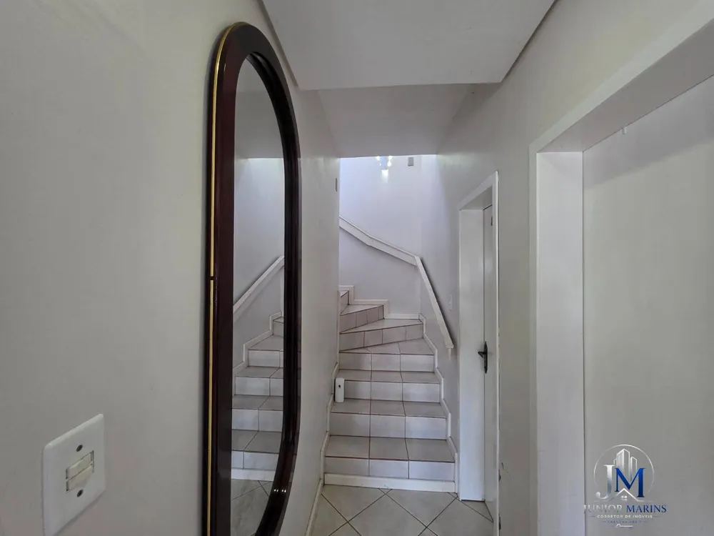 Casa, 6 quartos, 240 m² - Foto 5