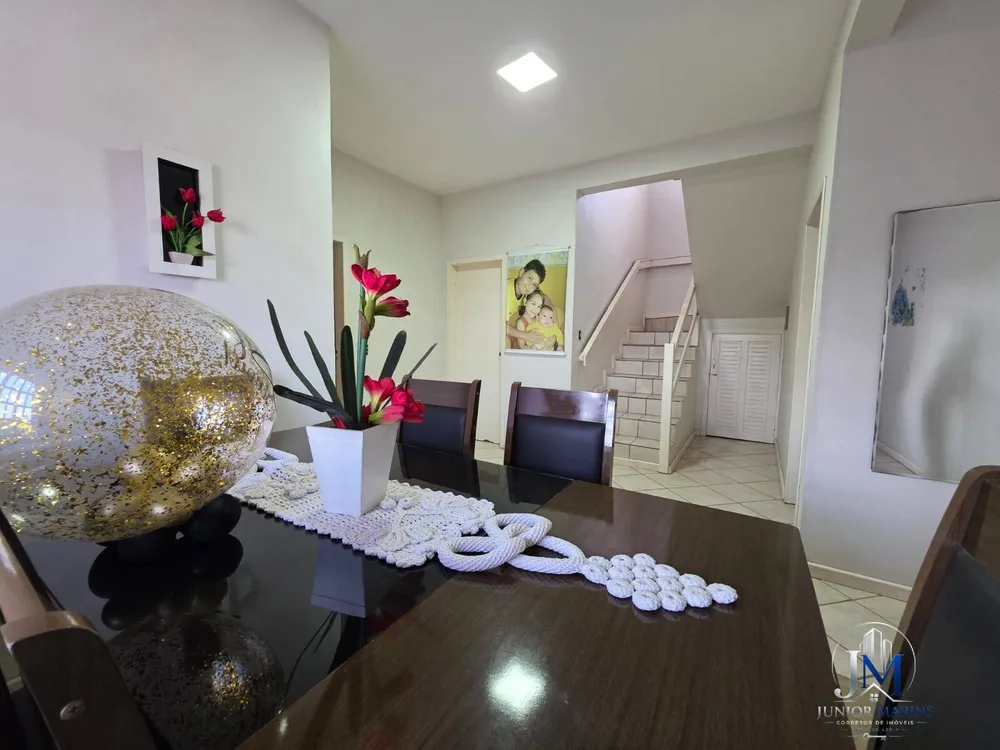 Casa, 6 quartos, 240 m² - Foto 6