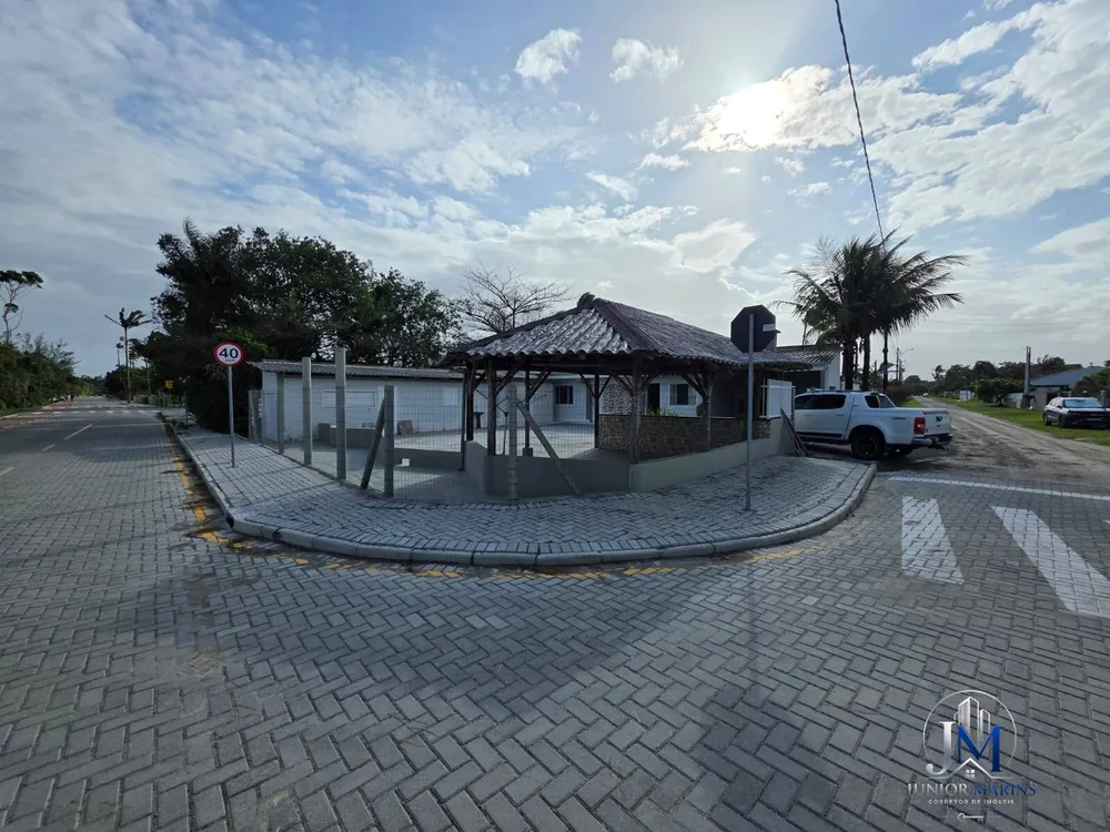 Casa, 4 quartos, 174 m² - Foto 1