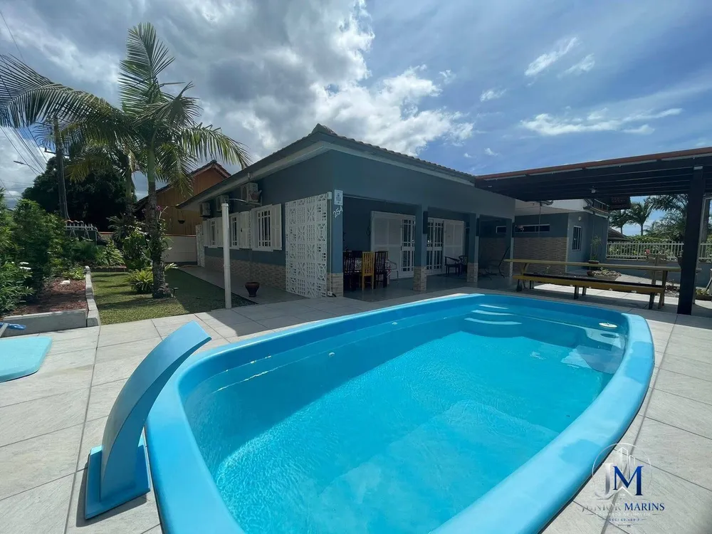 Casa, 4 quartos, 169 m² - Foto 1