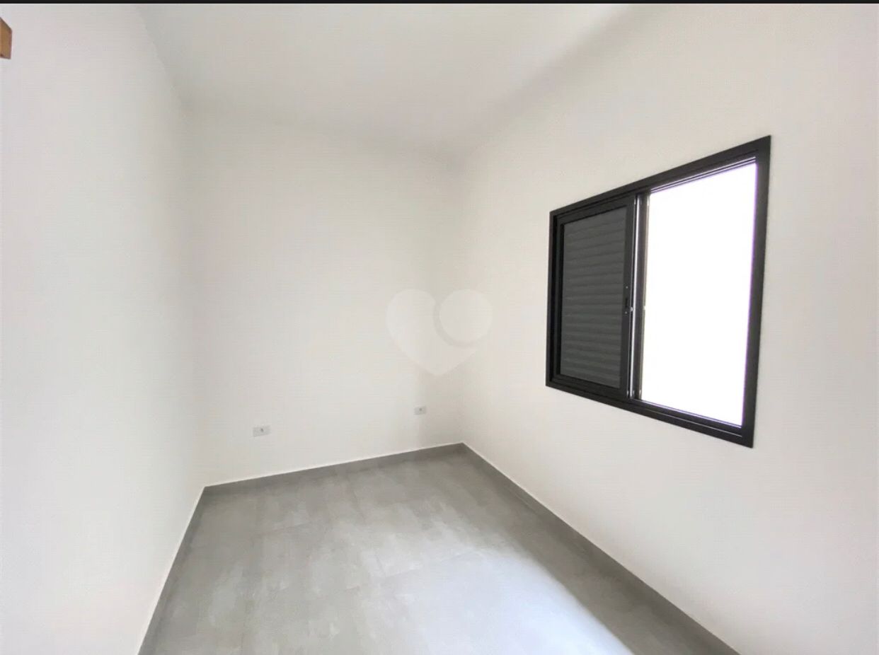 Casa à venda com 2 quartos, 60m² - Foto 4