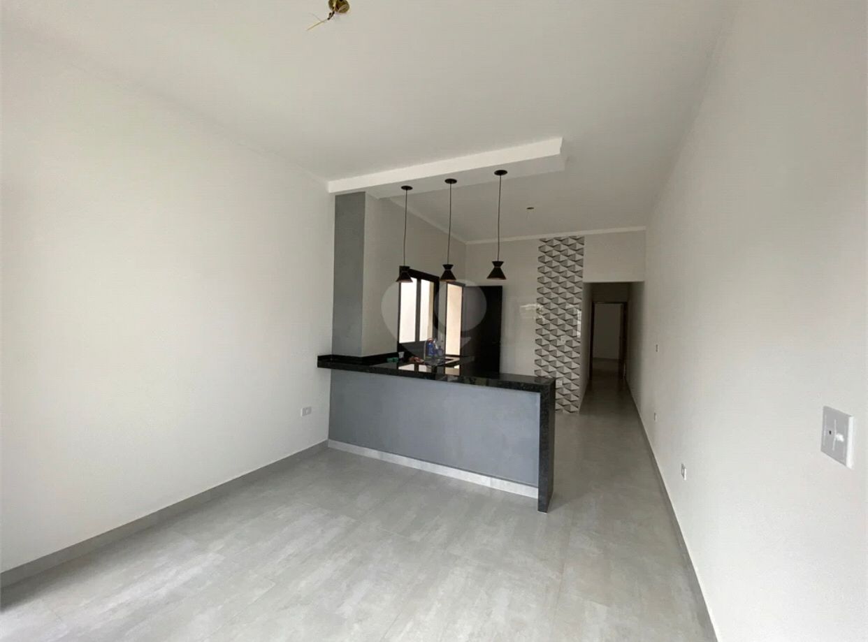 Casa à venda com 2 quartos, 60m² - Foto 7