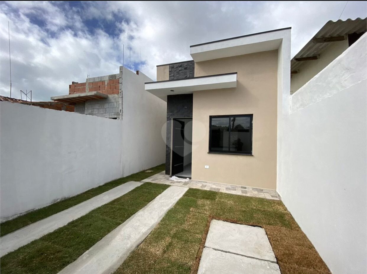 Casa à venda com 2 quartos, 60m² - Foto 1