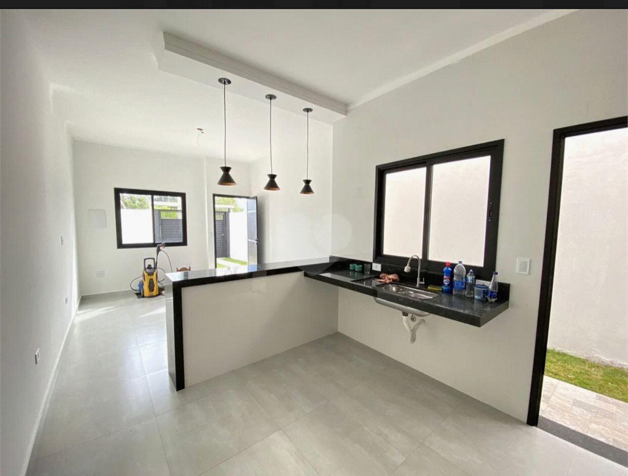 Casa à venda com 2 quartos, 60m² - Foto 8