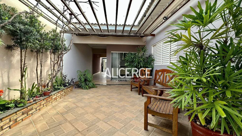 Casa, 3 quartos, 159 m² - Foto 1