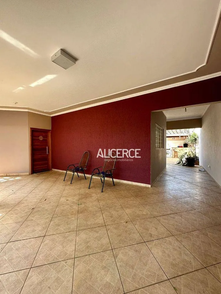 Casa, 3 quartos, 159 m² - Foto 3