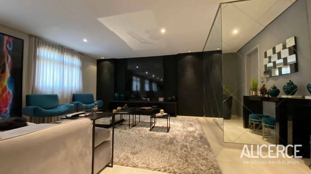Apartamento, 3 quartos, 237 m² - Foto 2