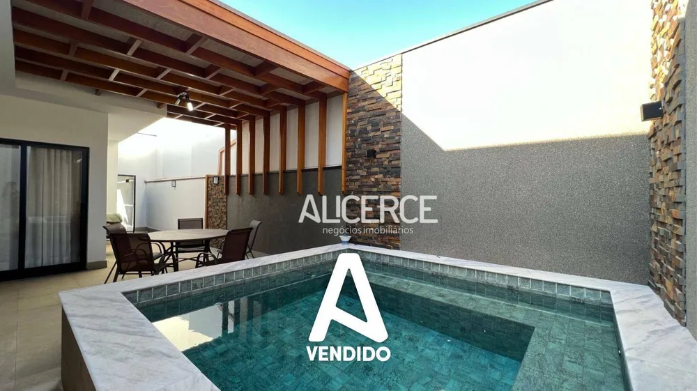 Casa, 3 quartos, 162 m² - Foto 1
