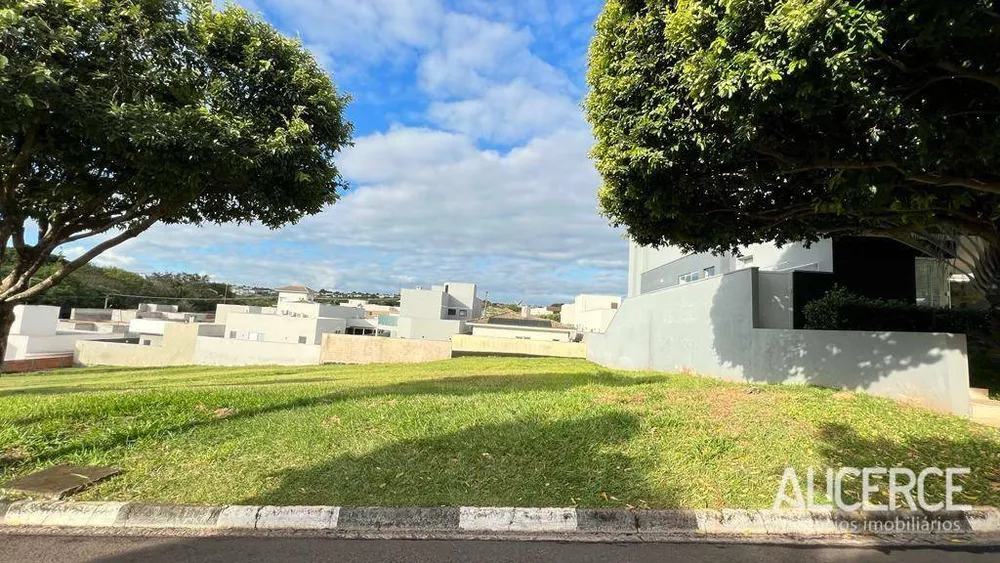 Loteamento e Condomínio, 360 m² - Foto 1