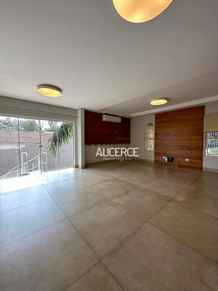 Casa, 3 quartos, 248 m² - Foto 4