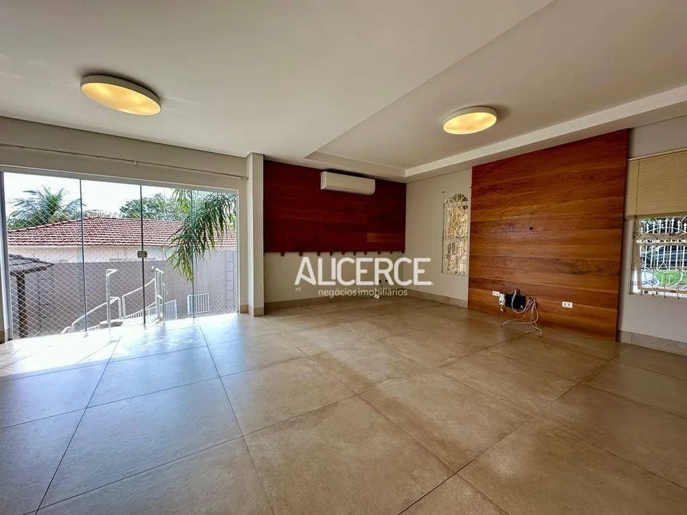 Casa, 3 quartos, 248 m² - Foto 2