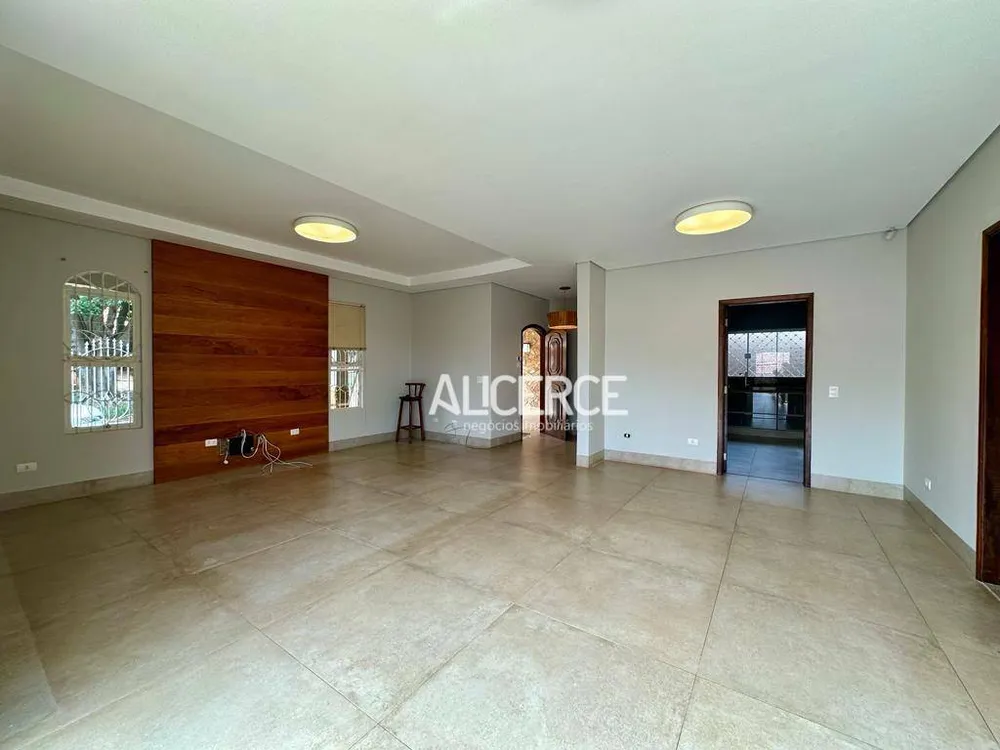 Casa, 3 quartos, 248 m² - Foto 3