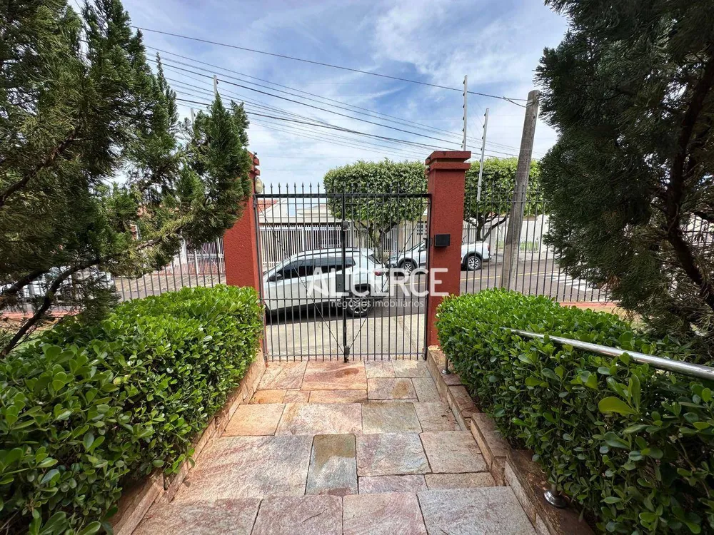 Casa, 3 quartos, 350 m² - Foto 3