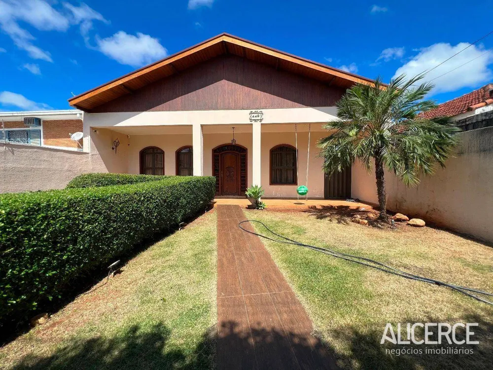 Casa, 3 quartos, 228 m² - Foto 3