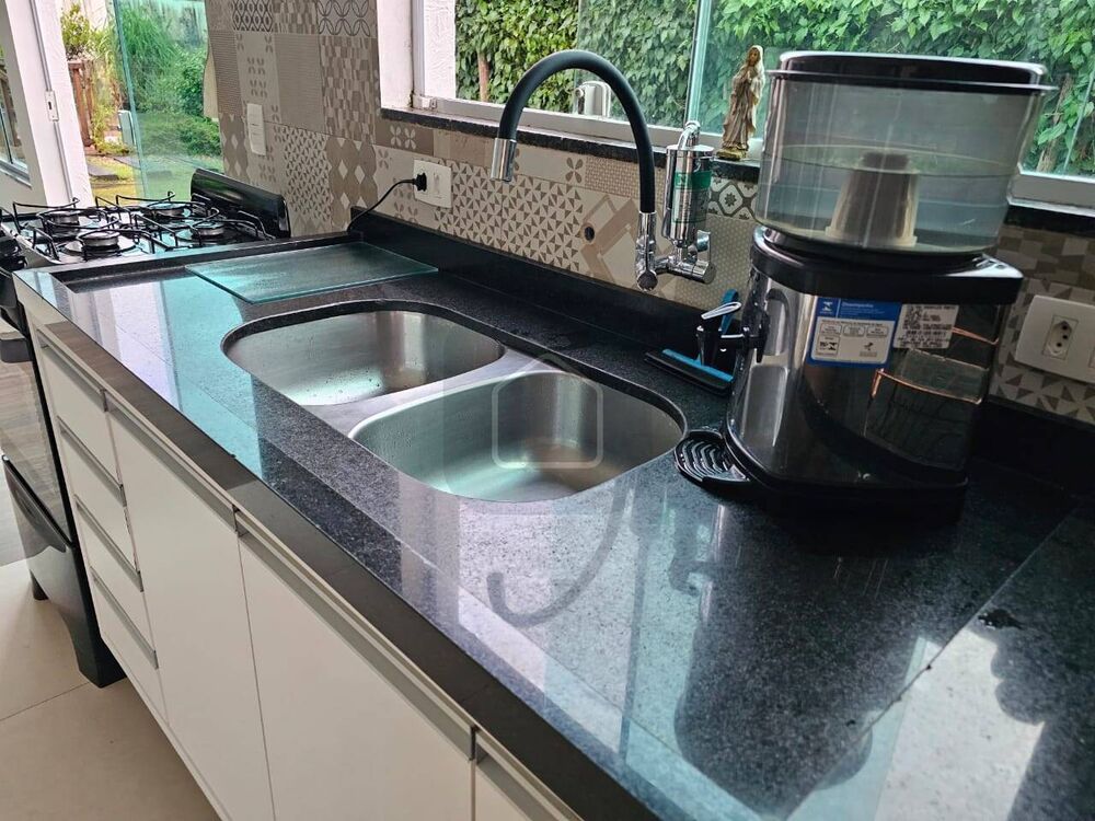 Casa, 4 quartos, 220 m² - Foto 2