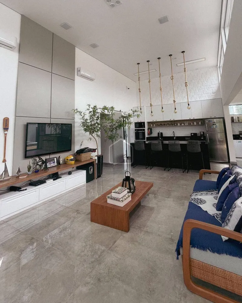 Casa, 4 quartos, 250 m² - Foto 1