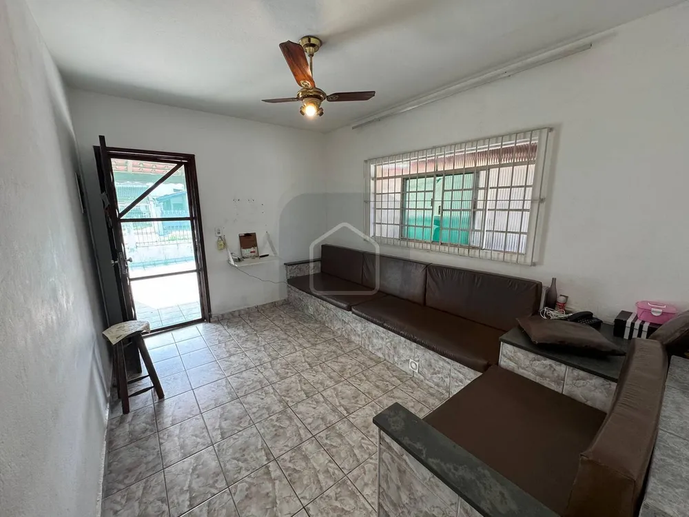 Casa, 4 quartos, 212 m² - Foto 2