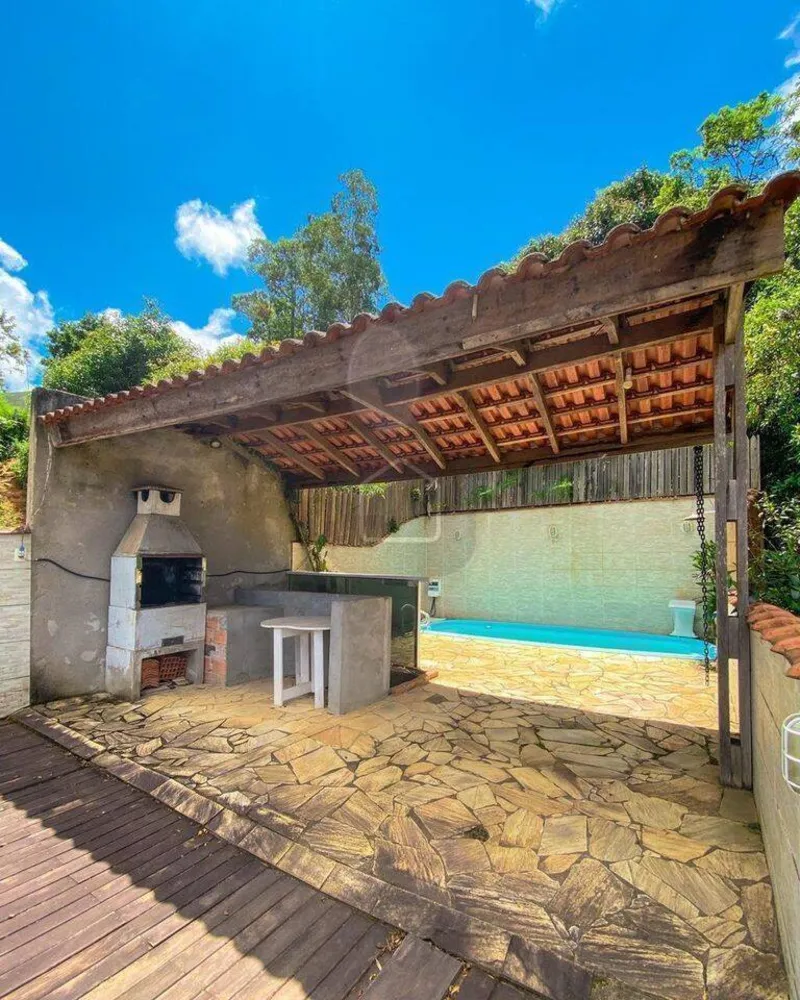 Casa, 6 quartos, 315 m² - Foto 1