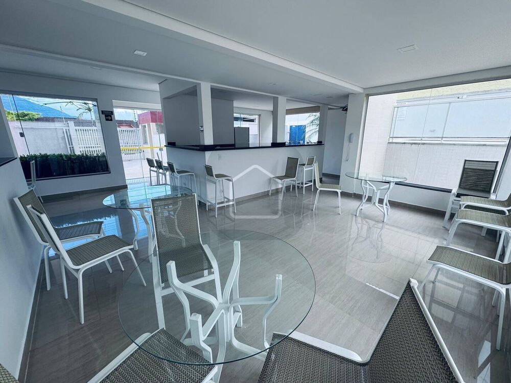 Apartamento à venda com 2 quartos, 79m² - Foto 4