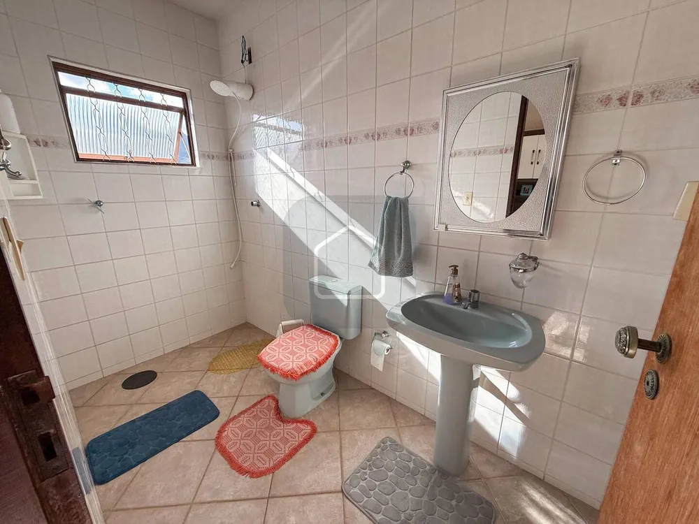 Casa, 3 quartos, 212 m² - Foto 3