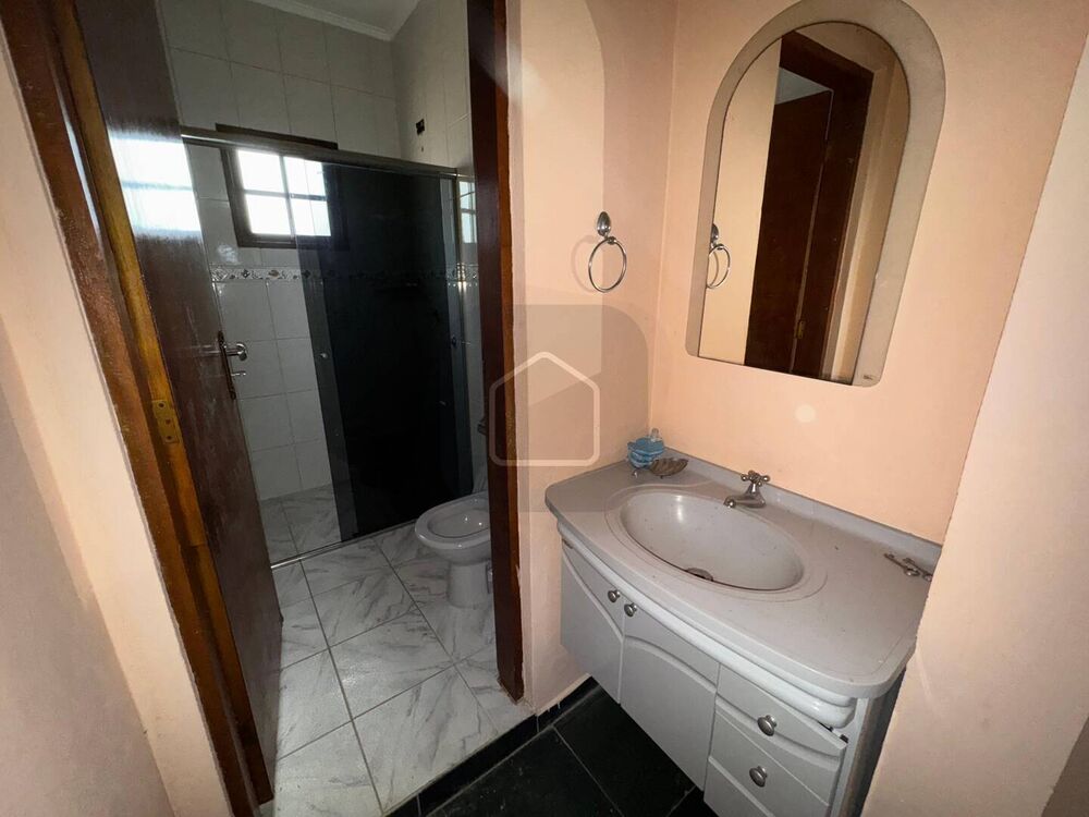 Casa, 4 quartos, 241 m² - Foto 4