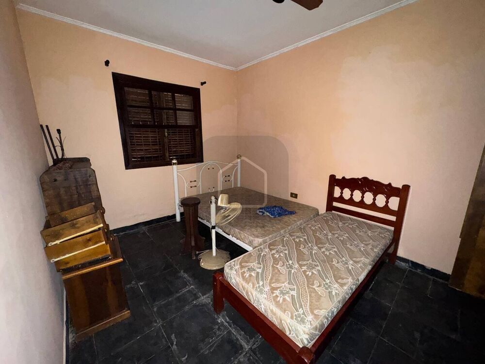 Casa, 4 quartos, 241 m² - Foto 2