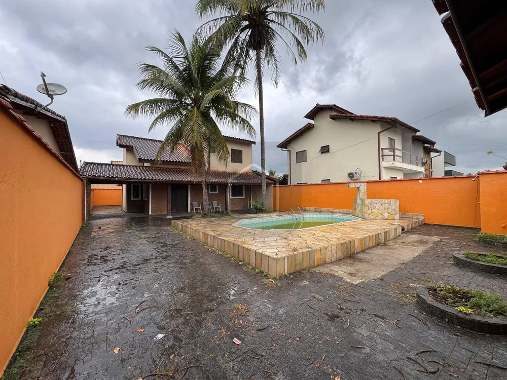 Casa, 4 quartos, 241 m² - Foto 1