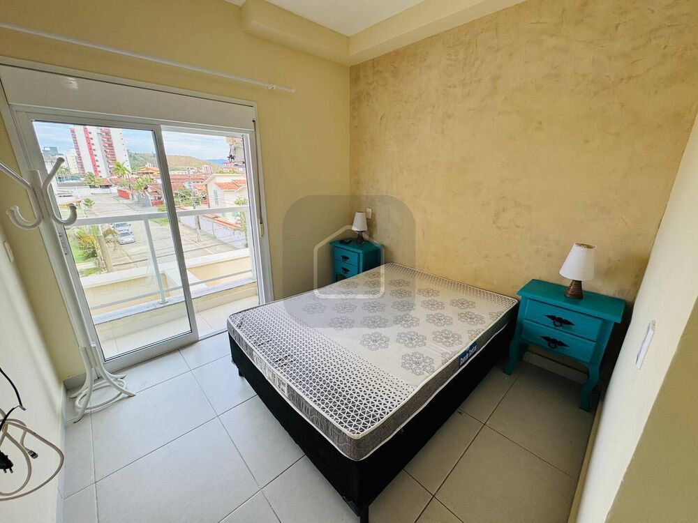 Apartamento para alugar com 2 quartos, 80m² - Foto 2