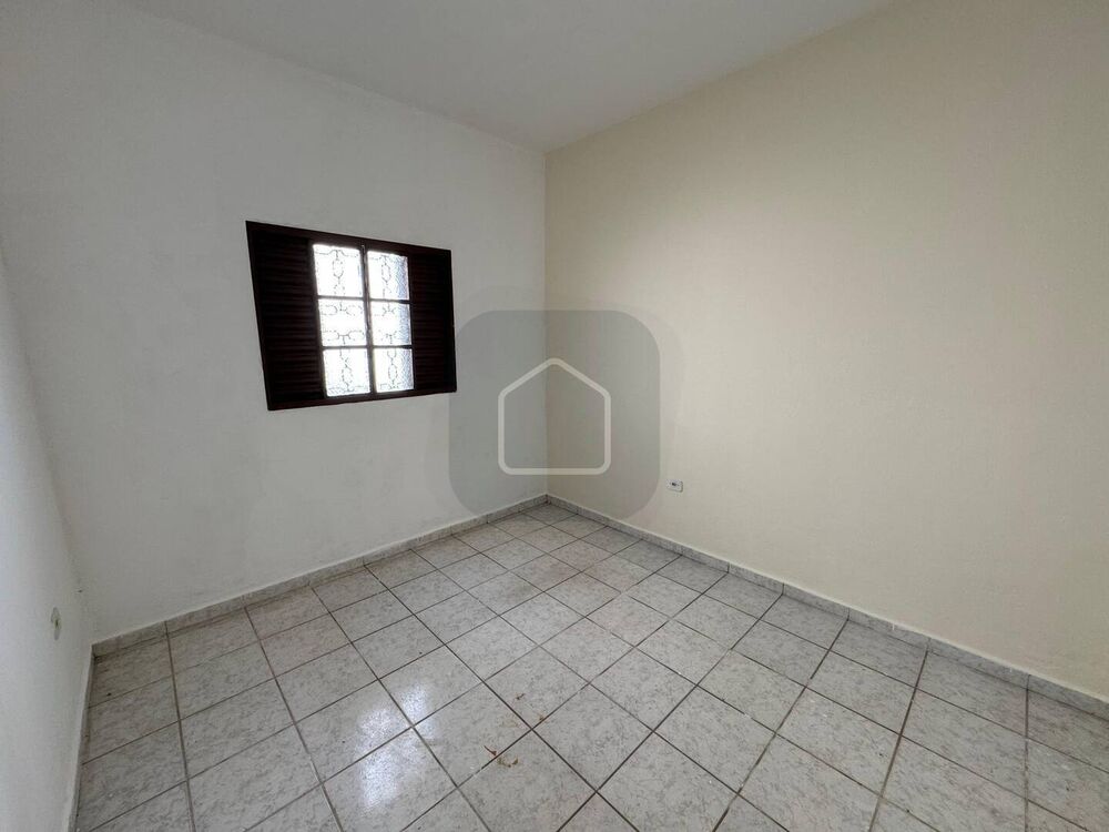 Casa à venda com 2 quartos, 66m² - Foto 3