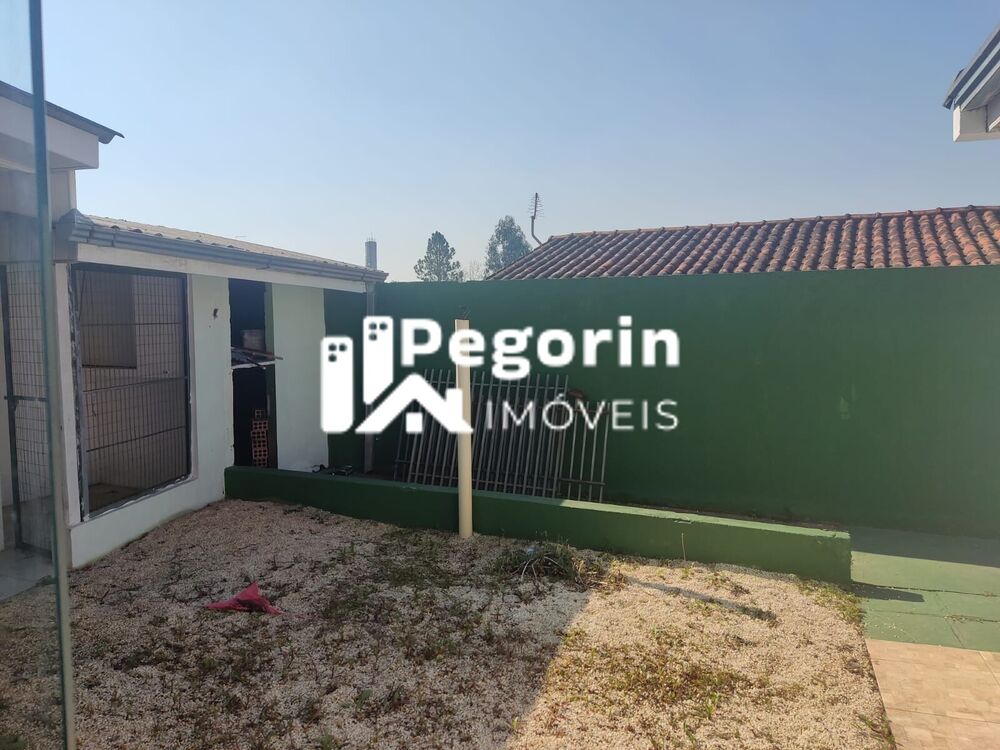 Casa à venda com 3 quartos, 90m² - Foto 2