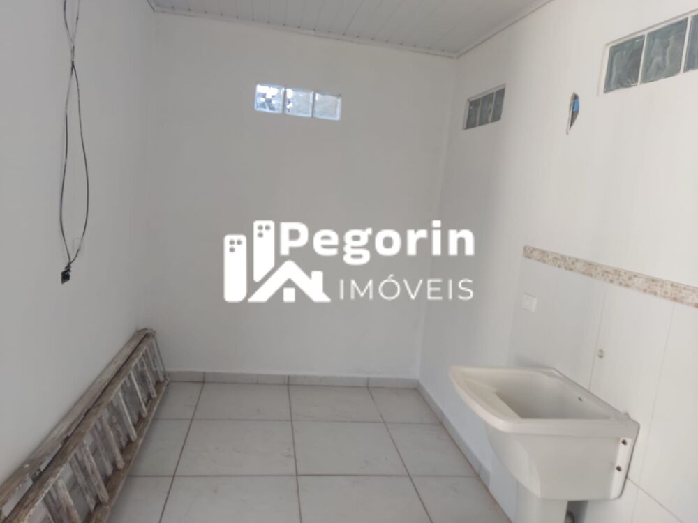 Casa à venda com 3 quartos, 90m² - Foto 3