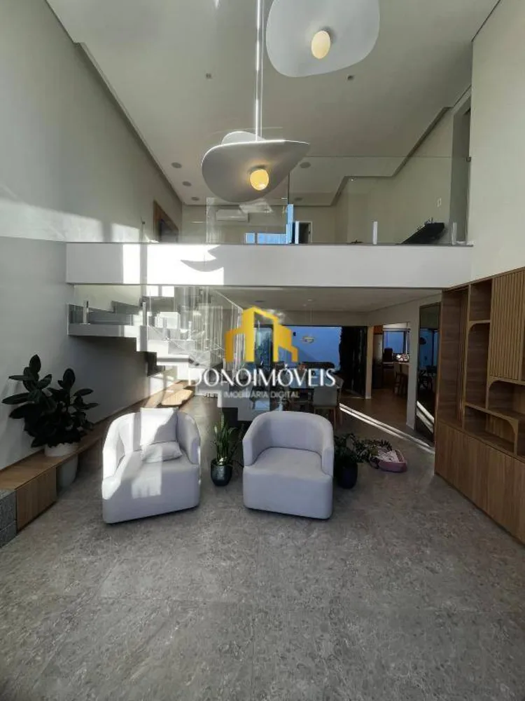 Casa, 5 quartos, 280 m² - Foto 1