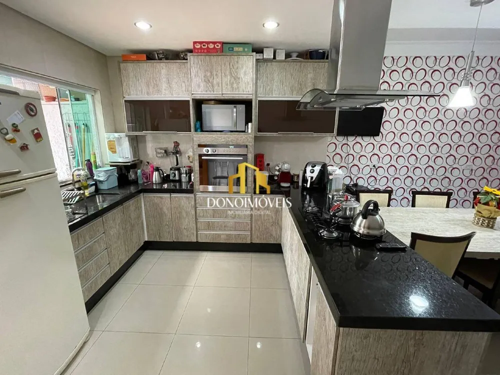 Casa, 3 quartos, 250 m² - Foto 1