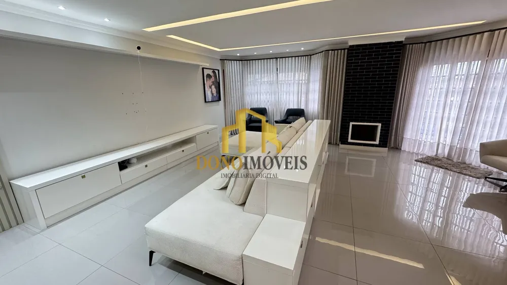 Casa, 3 quartos, 207 m² - Foto 4