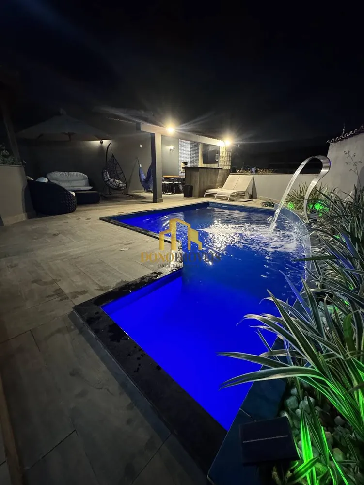 Casa, 3 quartos, 207 m² - Foto 1