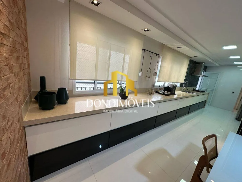Apartamento, 3 quartos, 242 m² - Foto 2