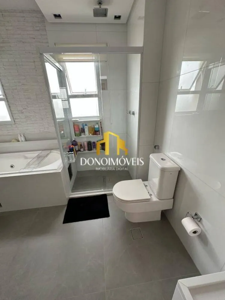 Apartamento, 3 quartos, 242 m² - Foto 1