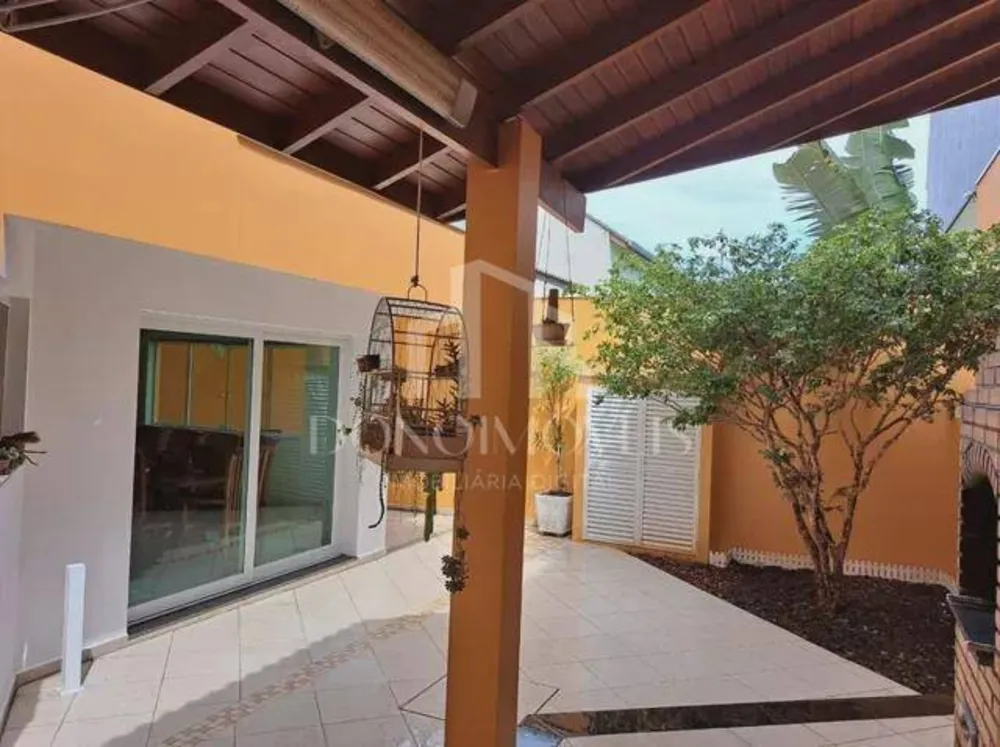 Casa, 3 quartos, 250 m² - Foto 11